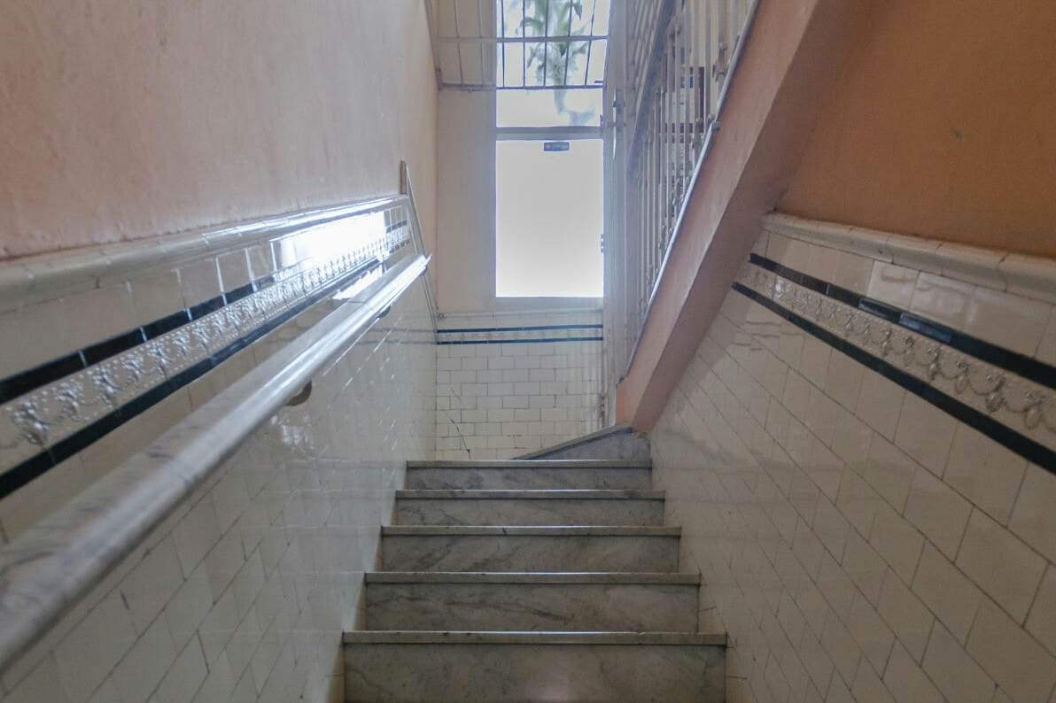 Escaleras de entrada a la casa