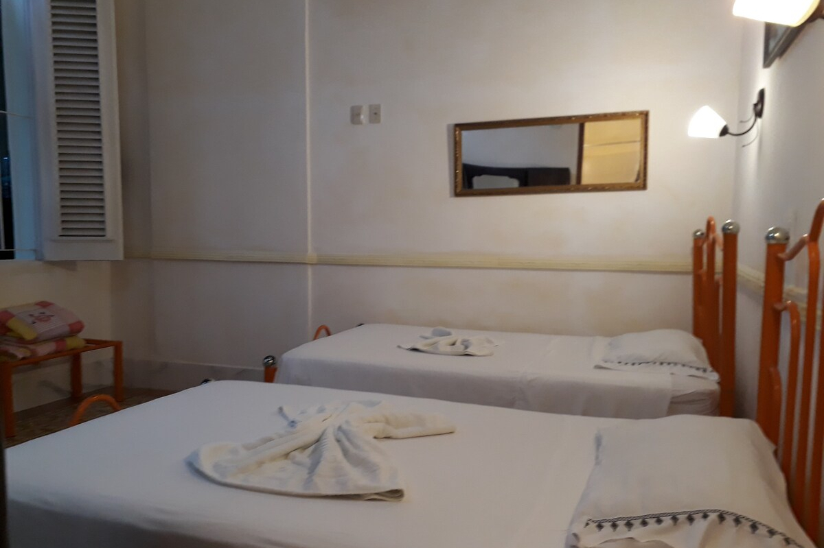 Habitación con dos camas