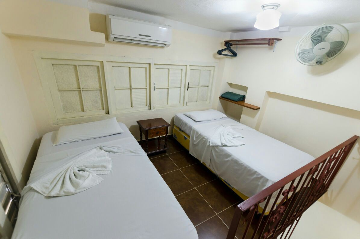 Habitación con dos camas