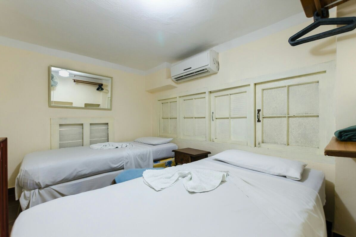 Habitación con dos camas